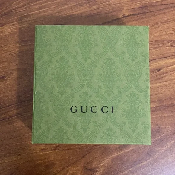 🆕 Classic Gucci Belt (gold)